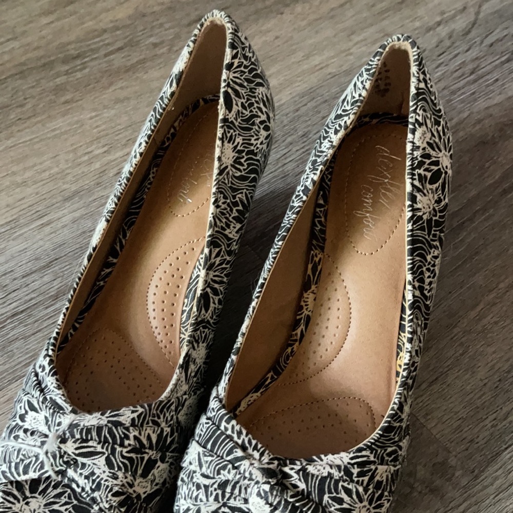 dexflex comfort Floral Black and Cream Wedge Sandals - Picture 6 of 16